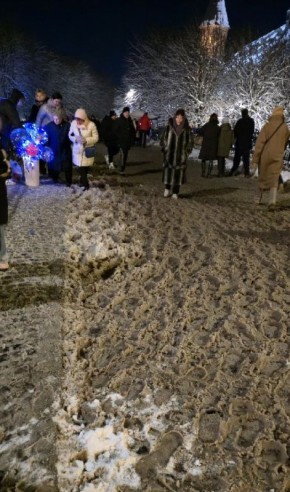 Опрос. Как сейчас выглядят дороги и тротуары в вашем районе? Присылайте фото и видео и указывайте локацию — покажем реальную обстановку в городе и области